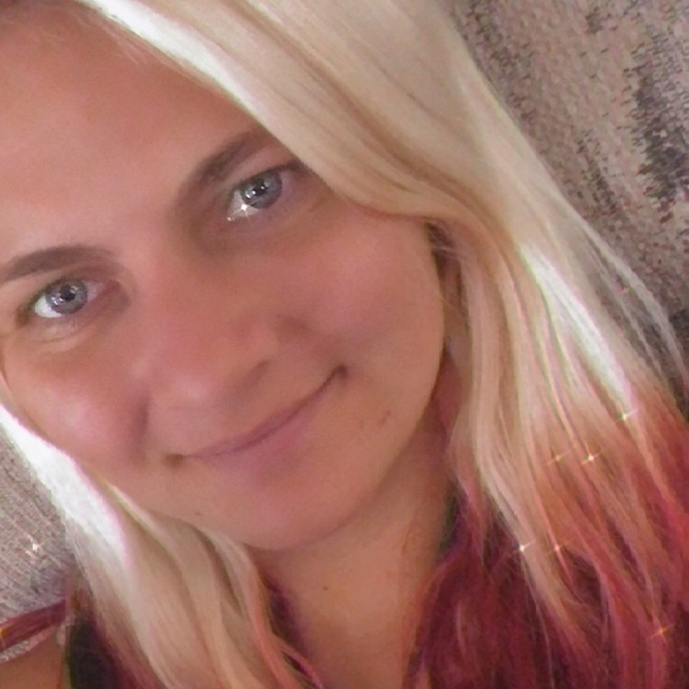 Meet your Posher, Kayla